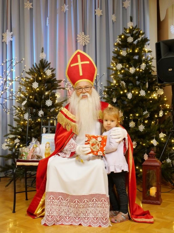 Święty Mikołaj w grupie 4 latków - zdjęcie 4